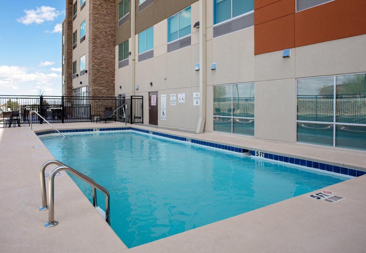 Holiday Inn Express & Suites - El Paso North By Ihg Exterior photo
